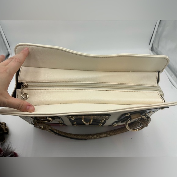 JOLIE FOLIE Tiled Front Large Handbag - Picture 5 of 16